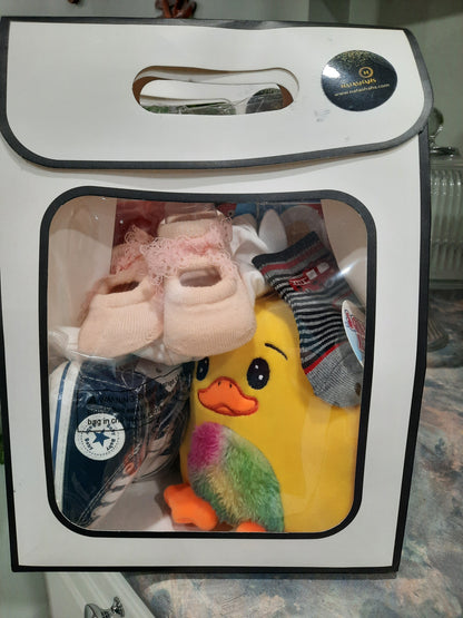 Baby clothing gift sets ideal for baby showers and new born baby occasions - SET A - NATASHAHS