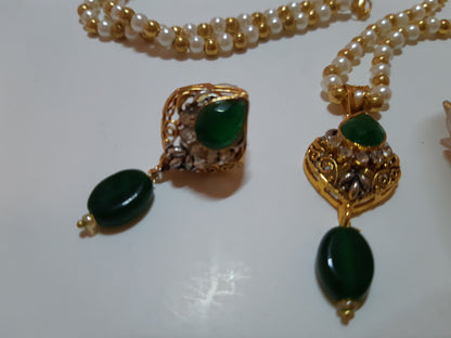 Green Golden Base Pendant Set - NATASHAHS
