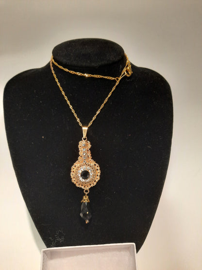 Golden Carrie design jewelry set - NATASHAHS