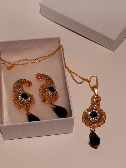 Golden Carrie design jewelry set - NATASHAHS